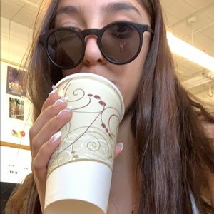 Meet your Posher, Violet